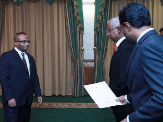 މަރުތައް ތަހުގީގު ކުރަން އުފެއްދި ކޮމެޝަންގެ ރައީސަށް މަގާމުގެ ފަތްކޮޅު ހަވާލުކޮށްދެއްވަނީ