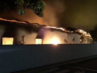 ފުލުހުންގެ އެކޮމޮޑޭޝަންގައި އަލިފާން ރޯވެފައި