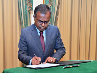 އުއްތަމަ ފަނޑިޔާރު ޑރ.އަޙްމަދު ޢަބްދުﷲ ދީދީ