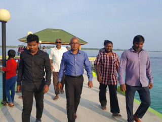 ރައީސް އޮފީހުގެ މިނިސްޓަރ އަހުމަދު ސަމީރު ހެނބަދޫގައި