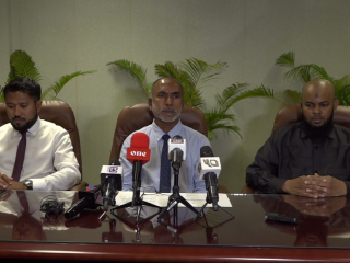 ޒުވާނުންނަށް ދީނީ މައުލޫމާތު ދޭން ޝޭހުން ކޮފީ މޭޒަށް