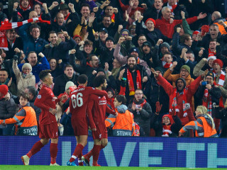 ލިވަޕޫލް ކުޅުންތެރިން ލަނޑު ޖެހުމަށްފަހު އުފާ ފާޅުކުރަނީ