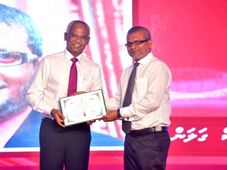 ނޫސްވެރިކަމަށް އެންމެ ބޮޑު ފުރައްސާރަކުރި، ޝަހީބަށްވެސް އެވޯޑެއް: ލަދުވެތި މަންޒަރެއް!