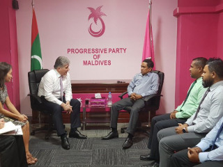 އދ.ގެ އެސިސްޓަންޓް ސެކްރެޓަރީ ޖެނެރަލް ކުރީގެ ރައީސް ޔާމީނާއި ބައްދަލުކުރެއްވުން