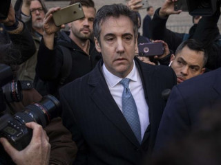 ރައީސް ޑޮނަލްްޑް ޓްރަމްޕްގެ ކުރީގެ ޕަރސަނަލް ވަކީލު މައިކަލް ކޯއެން ކޯޓުން ނުކުމެ ވަޑައިގަންނަވަނީ