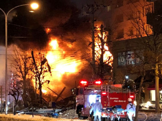 ރޯވި އަލިފާންގަނޑު ނިއްވާލަން މަސައްކަތް ކުރަނީ