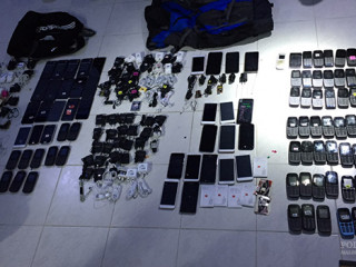 ފުލުހުން ހިންގި އޮޕަރޭޝަންގައި ހޯދާފައިވާ ތަކެތި