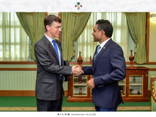 އިނގިރޭސިވިލާތުން ދިވެހިރާއްޖެއަށް ކަނޑައަޅާފައި ހުންނަވާ ސަފީރު، ރައީސުލްޖުމްހޫރިއްޔާގެ ނައިބުގެ އަރިހަށް ކުރެއްވި އިޙުތިރާމުގެ ޒިޔާރަތެއް