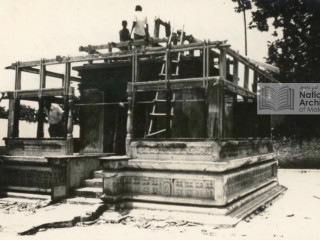 The coral stone mosque was built in 1789, commissioned by a sultan