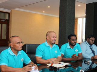 އިލެކްޝަންސް ކަމިޝަންގެ ބައެއް މެމްބަރުން