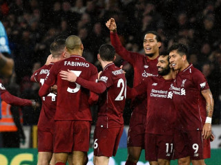 ޕްރިމިއާ ލީގު: ވޮލްވްސް ބަލިކޮށް ލިވަޕޫލަށް ހަތަރު ޕޮއިންޓްގެ ލީޑެއް