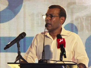 އަނަސް ކެމްޕޭނެ ލޯންޗު ކުރުމުގެ ހަފްލާގައި ނަޝީދު ވާހަކަ ދައްކަނީ