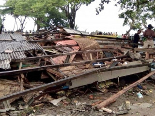 މަގުތައް ބްލޮކް ވެފައިވާތީ މީހުން ސަލާމަތްކުރުމުމުގެ މަސައްކަތަށް ވަނީ ހުރަސްއެޅިފައި