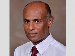 އަލީ ޚާލިދު: ރައީސް ޔާމީންގެ ވެރިކަމުގައި ވެމްކޯގެ ޗެއާމަންކަމާއި ރައީސް އޮފީހުގެ ޗީފް ކޮމިއުނިކޭޝަން އޮފިސަރުގެ މަގާރު ފުރުއްވެވި