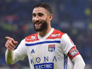 ލިޔޯންއަށް ކުޅެމުން އަންނަ ނަބިލް ފެކިރް