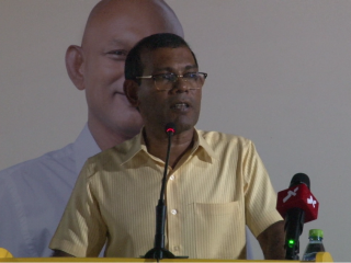 Party leader Mohamed Nasheed spoke with candidates on Tuesday