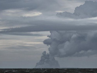 ދިރާސާކުރާ ފަރާތްތަކުންވަނީ ސެޓެލައިޓް ފޮޓޯތައް ބޭނުންކޮށްގެން، އެ ފަރުބަދައިން  ހިލަޔާއި އަޅި ކަނޑަށް ފައިބާފައިވާ ވަރު ބެލުމަށް މަސައްކަތްކޮށްފައި