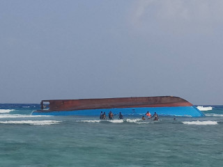 ބަންޑުން ޖަހާލި ދޯނި