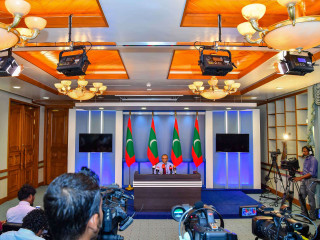ރައީސް އޮފީހުން ބޭއްވި ނޫސްވެރިންގެ ބައްދަލުވުމުގެ ތެރެއިން