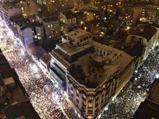 ސާބިޔާގެ ރައީސަށް ވަގަށް ގޮވަމުން ރައްޔިތުން މަގު މައްޗަށް