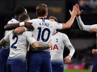 ޓޮޓެންހަމް ކުޅުންތެރިން ލަނޑު ޖެހުމަށްފަހު އުފާފާޅުކުރަނީ