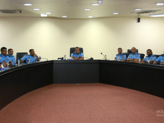 އޮންލައިން ޕޯޓަލް ތައާރަފު ކުރުމަށް ބޭއްވި ރަސްމިއްޔާތުގެ ތެރެއިން. ފޮޓޯ: ޕޮލިސް