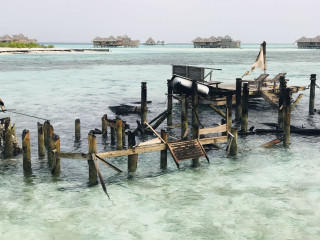 RaajjeMV understands that the fire originated a villa called the ‘Cruise Residence’, which goes for USD 5,000 a night