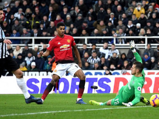 ޔުނައިޓެޑު އަދި ސައުތުހެމްޓަން ބައްދަލުކުރި މެޗުގެ ތެރެއިން