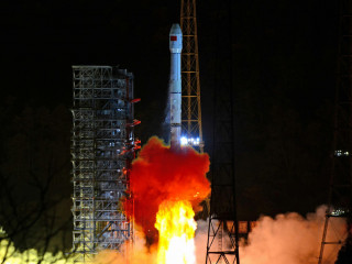 ހަނދުގެ އަނދިރި ފަރާތުގައި އުޅަނދެއް ޖެއްސި ފުރަތަމަ ގައުމުކަށް ޗައިނާ!