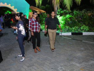 މިނިސްޓަރ މާރިޔާ ބުރާސްފަތި ދުވަހުގެ ރޭ، ސިފައިންގެ އައިލާތަކާއެކު ބޭއްވި ހަފުލާއަށް ވަޑައިގަންނަވަނީ