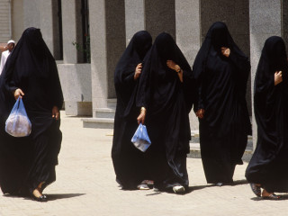 ސައުދީގައި ވަރިވީކަން އަންގައިދޭން އަންހެނުންގެ ފޯނަށް މެސެޖެއް!