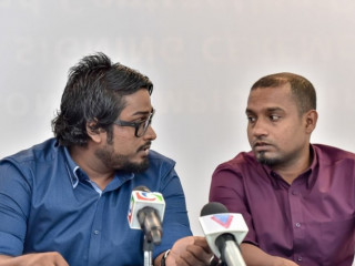 އެފްއޭއެމުން ބުނީ ހަތަރު ކްލަބެއް ސޮއި ނެގި ކަމަށް، އެކަމަކު 12 ކްލަބުންވެސް ސޮއި ނުގެންދޭ!