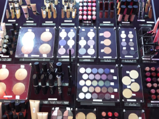 ނޯޓް ބްރޭންޑްގެ ކޮސްމެޓިކްސް ހުޅުމާލެ އަދި ވިލިމާލެއަށް