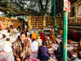 އިންޑިއާގައި ލޯބިވެރިޔާއާ އެކު ފިލި ކަމަށް ބުނެ އަންހެން ކުއްޖަކު މަރާލައިފި