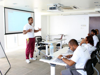 މީގެ ކުރިން ބޭއްވި ފިޓްނަސް އިންސްޓްރަކްޓާ ކޯހުގެ ތެރެއިން