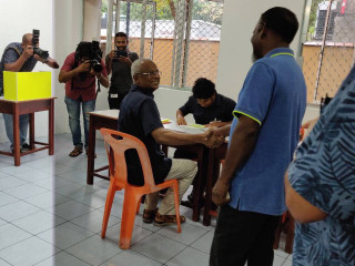 ރައީސް އިބްރާހިމް މުހައްމަދު ސޯލިހު ވޯޓް ލައްވަނީ