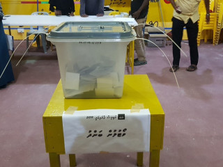 ވޯޓްފޮށި ގުނަން ފަށައިފި