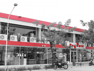 ރެޑް ވޭވްގެ ހުޅުމާލެގައި ހުންނަ ފިހާރަ