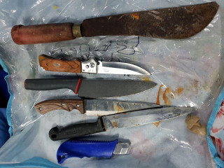 ފުލުހުން ހޯދާފައިވާ ތޫނު ހަތިޔާރުތައް