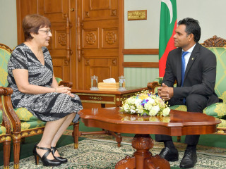 ނައިބް ރައީސް ފައިސަލް ނަސީމް (ކ) އާއި ކިއުބާ ސަފީރު ހުވާނާ އެލޭނާ ރާމޯސް ރޮޑްރިގެޒް