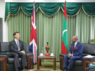 ޝާހިދު(ކ) އަދި ޑޯރިސް (ވ)