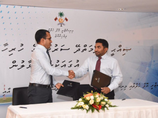 Minister of Health Abdulla Ameen (L) and Minister of Communication, Science and Technology Mohamed Maleeh Jamaal