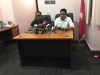 MPs Abdul Raheem Abdulla (l) and Ahmed Nihan