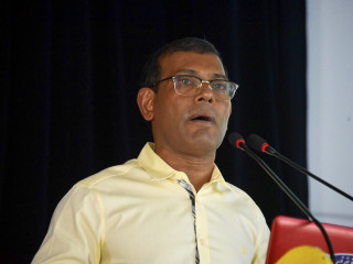 އެމްޑީޕީން ހިންގި މަސައްކަތު ބައްދަލުވުމުގައި ރައީސް ނަޝީދު ވާހަކަ ދައްކަވަނީ