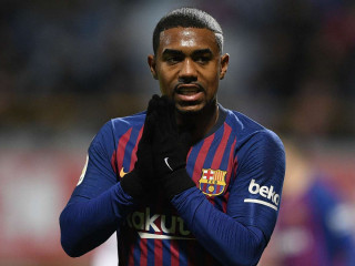 ބާސާއަށް ކުޅެމުން އަންނަ މެލްކޮމް