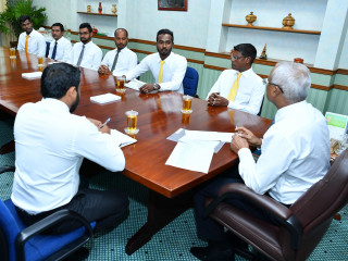 ރައީސް ސޯލިހު އިންނަމާދޫ ކައުންސިލާއި ބައްދަލުކުރައްވަނީ