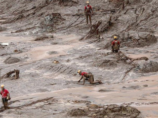 މަރުވި މީހުންގެ އަދަދު 58 އަށް އަރާއިރު 305 މީހަކު އަދިވެސް ނުފެނޭ