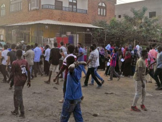 މުޒާހަރާގައި ހައްޔަރުކުރި މީހުން ދޫކޮށްލުމަށް ސޫދާނުގެ އިންޓެލިޖެންސް ވެރިޔާ އަމުރު ކުރައްވައިފި