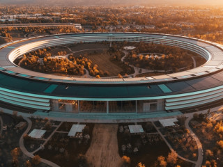 ކެލިފޯނިއާގައި ހުންނަ އެޕަލް ކުންފުނީގެ ހެޑްކުއާޓަރު