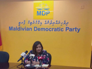 އެމްޑީޕީ އޮފީހުގައި ބޭއްވި ނޫސްވެރިންގެ ބައްދަލުވުމުގައި އެ ޕާޓީގެ ޑެޕިއުޓީ ސެކްރެޓަރީ ޖެނަރަލް އަފްޝަން ވާހަކަ ދައްކަވަނީ:-